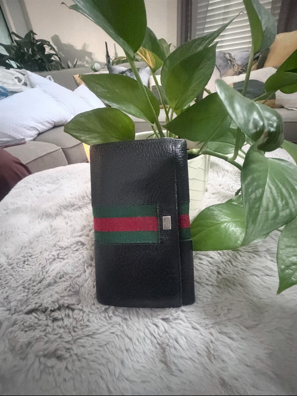 Gucci Black Leather Clutch with Green and Red Stripe - Picture 2 of 7
